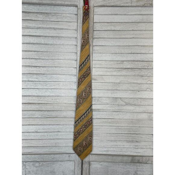 417 by Van Heusen Silk Tie - Picture 1 of 4